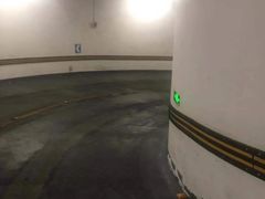 -189弄购物中心-地下停车场