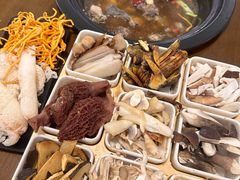 -菌乡缘·野生菌蒸汽鱼火锅(江边夜市店)