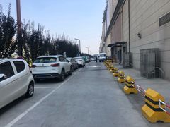 -王府井奥莱临潼小镇(临潼店)