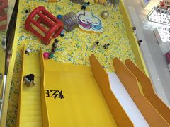 -利群胶州购物广场(澳门路店)