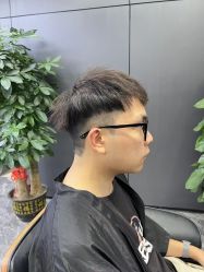 -藤野造型•烫染专业店