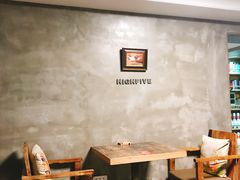 大堂-HIGH FIVE哈福手工汉堡(桂林路店)