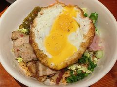 牛肝菌糖烤猪五花拌饭-SHAN山(前滩太古里店)