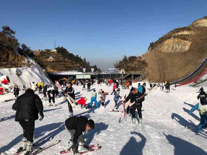 武义千丈岩滑雪场
