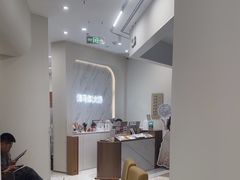 -HIMO海马体照相馆(上海华润CP静安店)