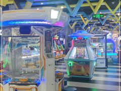 -反斗乐园π·电玩·高空拓展·蹦床(龙华天虹店)