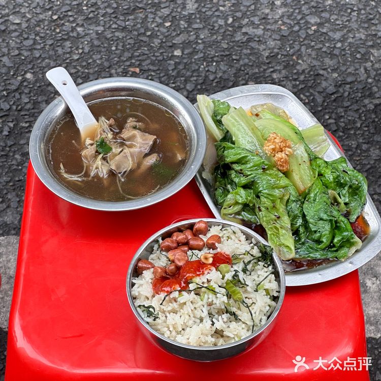 在泉州!不会要轻易怀疑闽南人的牛肉馆…..