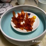吃惯了家里的大鱼大肉，出来尝尝鲜[糖果]