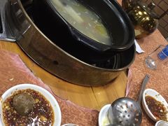 -濠轩阁特色生蚝火锅(水湾路店)