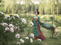 -九月鹰飞汉服摄影工作室