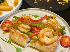 -mordew加州日记西餐&小酒馆(新天地店)