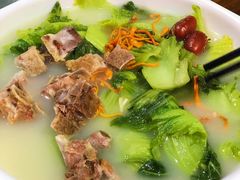 咸猪骨煲淋大芥菜-石岐乳鸽村(南海第三分店)