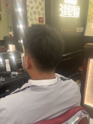 -东方先生国潮男士理发馆