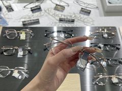 -视野联行眼镜蔡司·依视路官方授权店(顺城店)