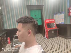 -海文先生国潮烫染男士理发馆