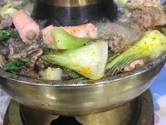 -青海特色美食小炒炕锅牦牛肉火锅