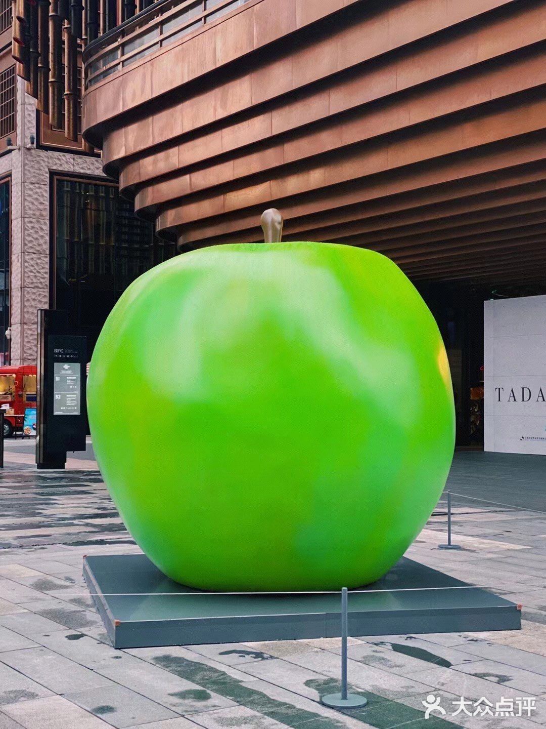 打卡清水混凝土诗人上海艺术展