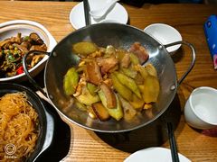 干锅青笋腊肉-茅炒屋龙虾·烧烤·湘菜(新河路店)