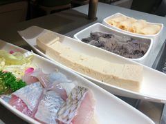 -海底捞火锅鲜切牛肉主题店(长寿路店)