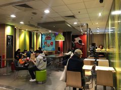 等位区-麦当劳(黄石北路店)