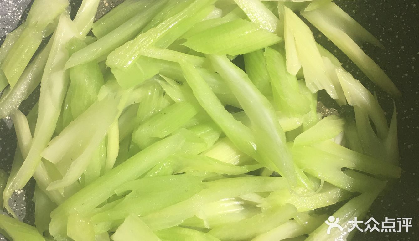 鬼怪[鬼脸]#减肥#菜谱系列：素炒西芹