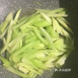 鬼怪[鬼脸]#减肥#菜谱系列：素炒西芹