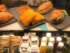 -星巴克(七宝领展广场1F店)