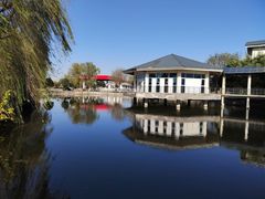 -平望服务区·停车场