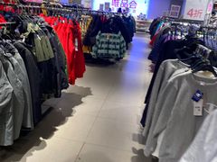 -唯品会(北京国瑞城店)