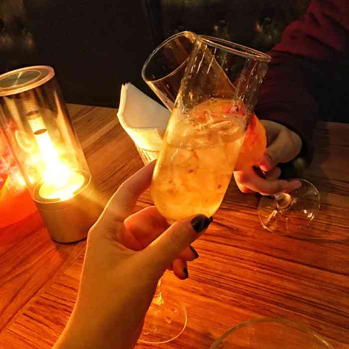 跟着朋友来的,无意间发现."-大众点评移动版