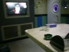 -皇家派对KTV(大润发店)