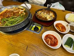 -喇喇排骨火锅·传统韩式脊骨汤(望京西园总店)