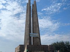 -唐山抗震纪念碑广场