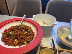 小炒腊拱嘴-有红鸡毛店·川菜(建设路店)