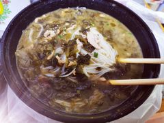雪菜肉丝米线-新月新(柳营社区店)