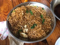 炒面-大眼强五杯鹅·桑拿鸡煲