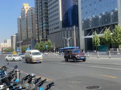 -华艺酒店(文化宫地铁站店)