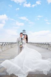 -现代经典婚纱摄影