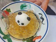 -刘姐啤酒鱼民族演艺餐厅(西街总店)