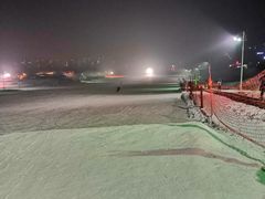 -丝绸之路山地度假区滑雪场