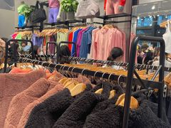 -lululemon(比斯特购物村店)