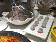 -茅草房·河畔园林火锅