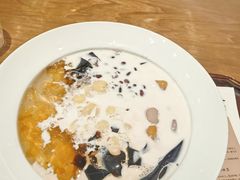 -RUXU入续糖水铺与包(卓悦中心店)