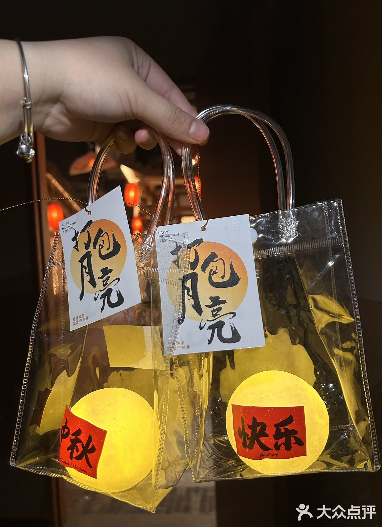 中秋节一定去曼格吃大闸蟹