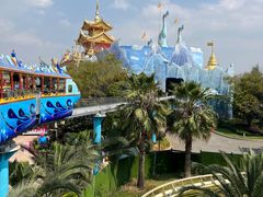 -七彩云南欢乐世界