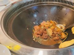 -哈尔滨烧烤·山河村铁锅炖(交大店)