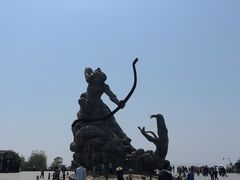 -巴陵广场