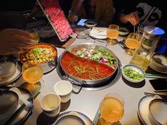 -伴山牛贵州黄牛肉火锅·苗疆非遗艺术餐厅(上海首店)