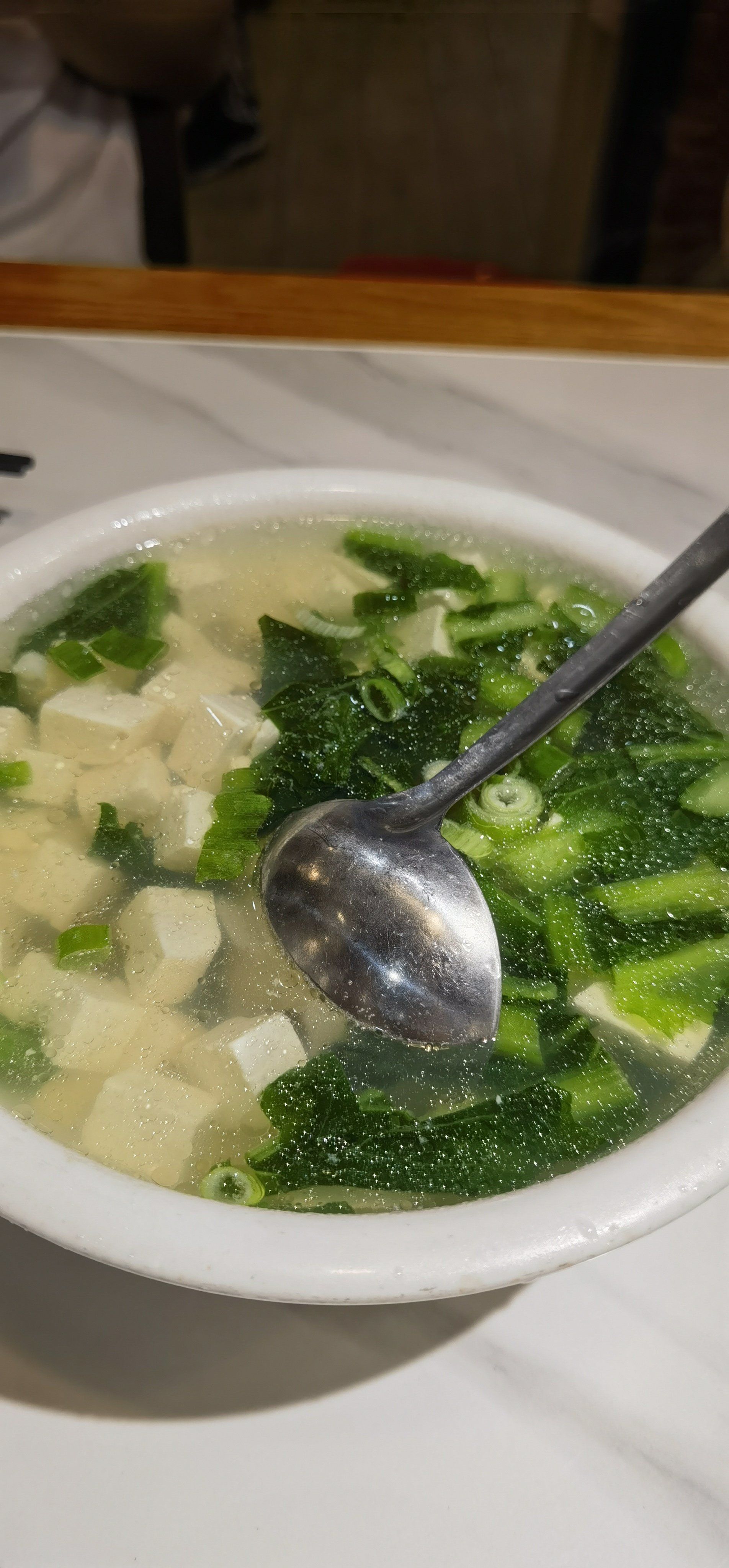 吃的第一顿.5个人八菜一汤,吃的太饱了,留下很多