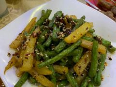 新疆小炒-维吾尔餐厅(宜山路店)